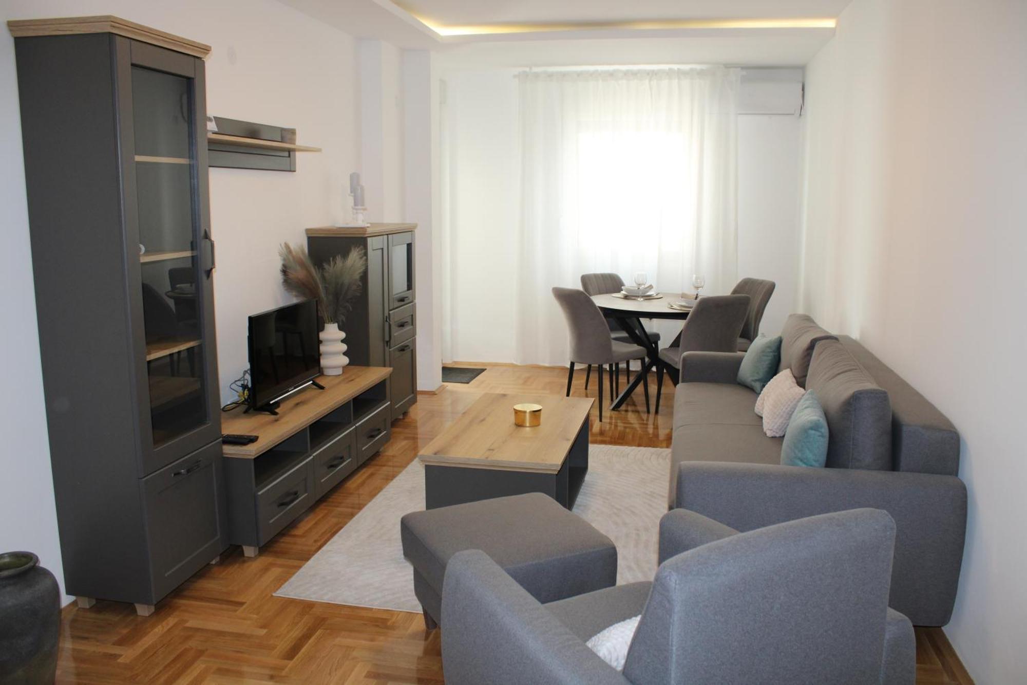 Apartment M Smederevo Buitenkant foto