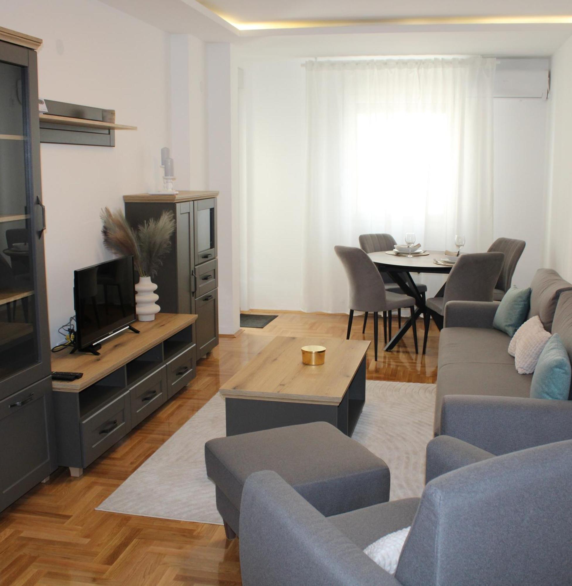 Apartment M Smederevo Buitenkant foto
